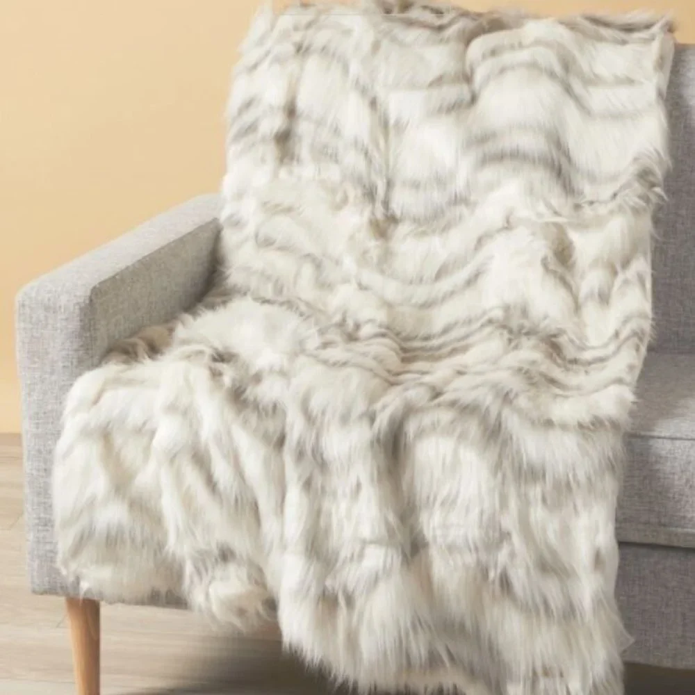 NWT UGG ROSIA FUR‎ OVERSIZED THROW BLANKET TAN GRAY 50 X 70